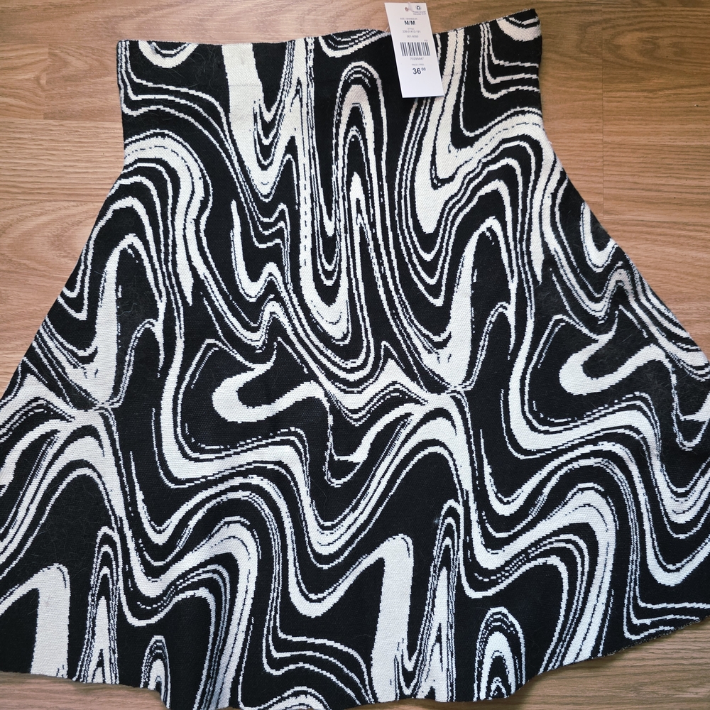 Suzy Shier Monochrome Swirl Skater Skirt